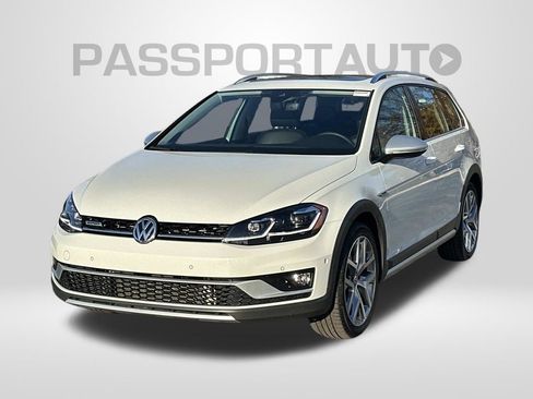 Used 2019 Volkswagen Golf Alltrack SEL image 1
