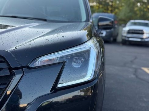 Used 2023 Subaru Forester Premium image 8