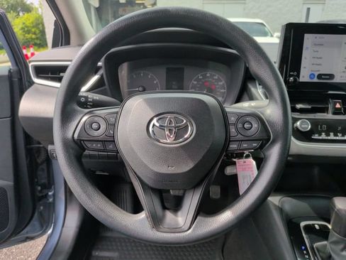 Used 2023 Toyota Corolla LE FWD image 6