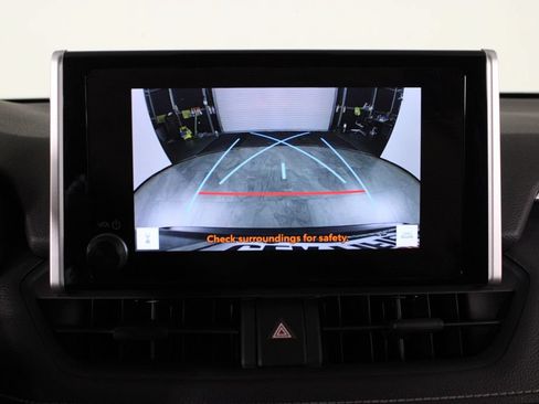 Used 2025 Toyota RAV4 LE AWD/4WD image 28