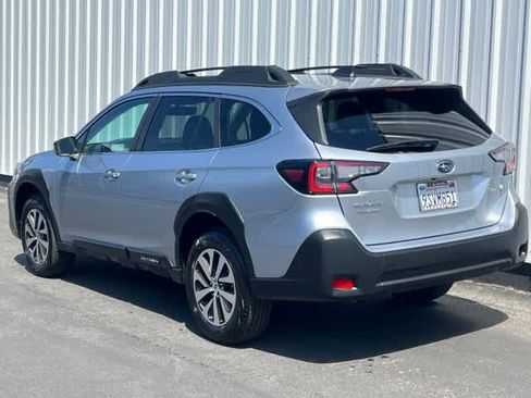 Used 2025 Subaru Outback Premium AWD/4WD image 4