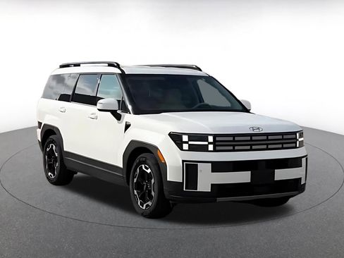 Used 2025 Hyundai Santa Fe SEL image 3