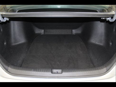 Certified 2025 Honda Accord LX image 19