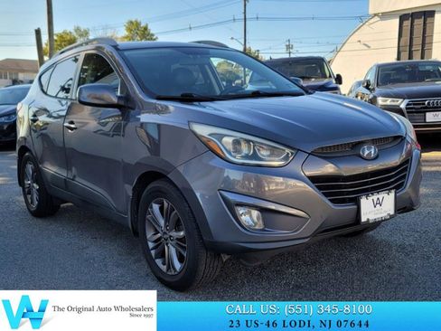 Used 2014 Hyundai Tucson SE image 1