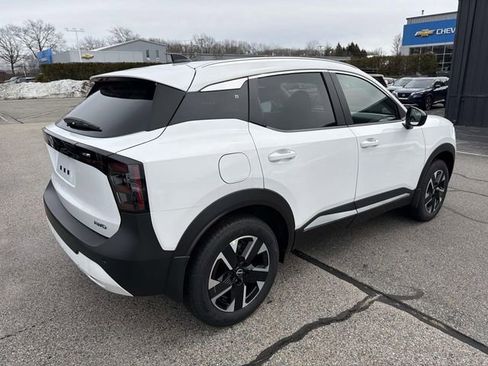 New 2026 Nissan Kicks SV w/ SV Premium Package image 5