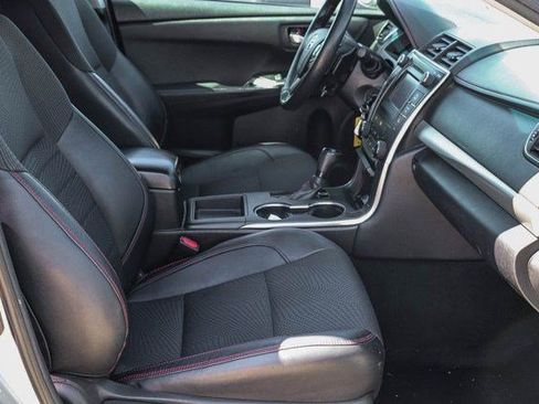 Certified 2016 Toyota Camry SE FWD image 16