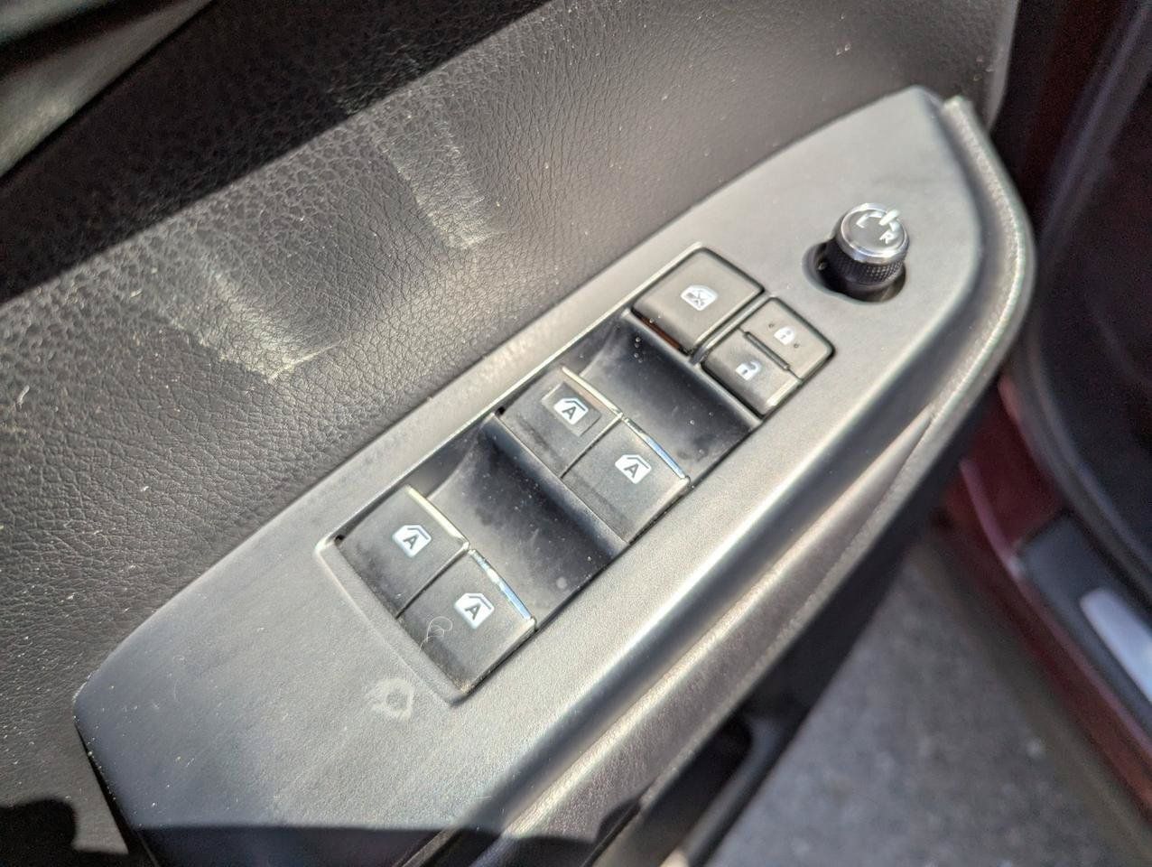 Used 2017 Toyota Highlander Limited AWD/4WD image 11