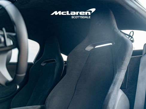 Used 2025 McLaren Artura image 26
