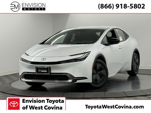 New 2026 Toyota Prius SE image 1