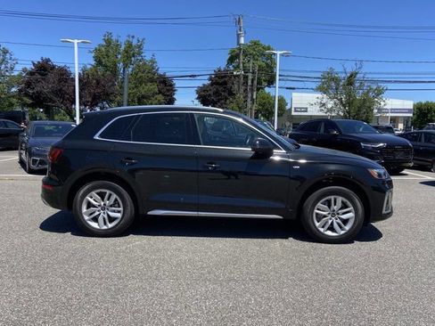 Used 2023 Audi Q5 2.0T Premium w/ Convenience Package AWD/4WD image 4