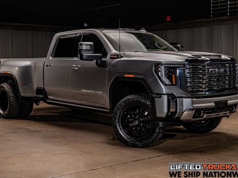 Used 2025 GMC Sierra 3500 Denali w/ Denali Reserve Package AWD/4WD image 1