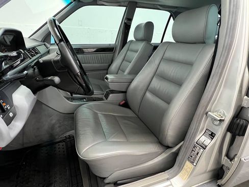Used 1995 Mercedes-Benz E 320 Sedan image 8