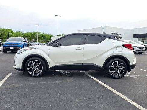 Used 2020 Toyota C-HR XLE FWD image 7