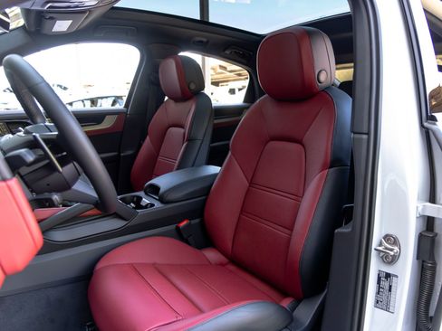 New 2026 Porsche Cayenne S AWD/4WD image 5