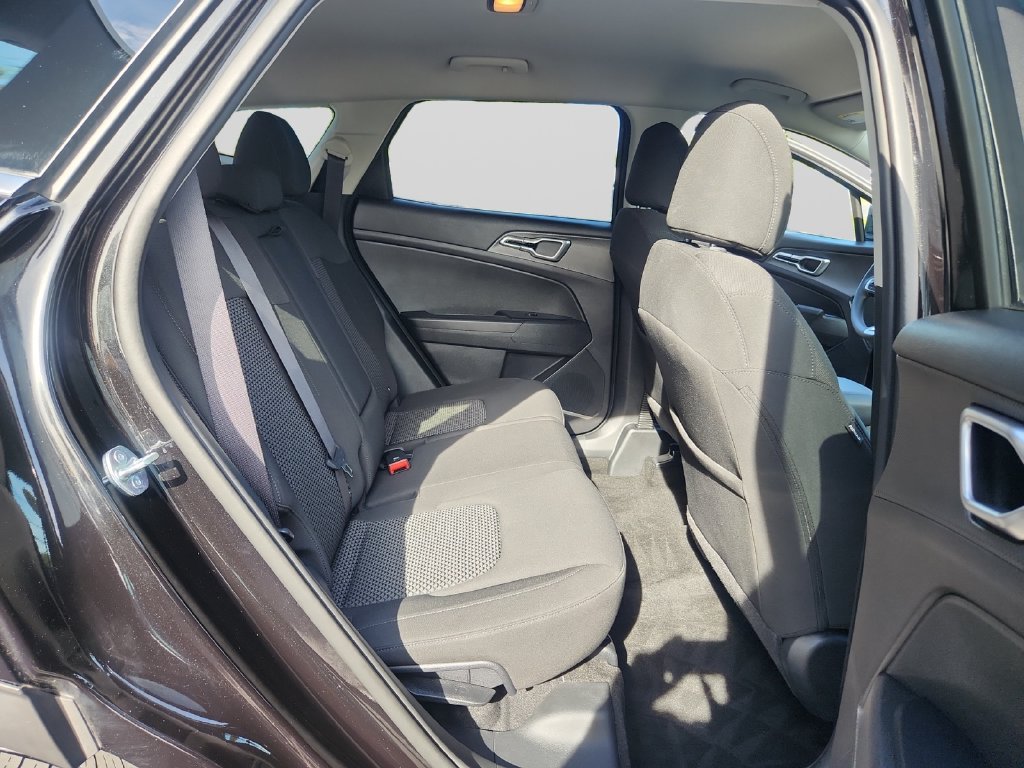 Certified 2023 Kia Sportage LX AWD/4WD image 17