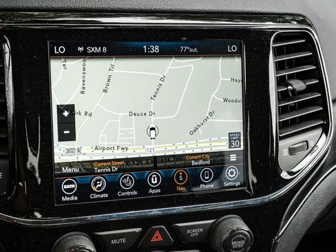 Used 2022 Jeep Grand Cherokee Limited w/ Tech Group image 6