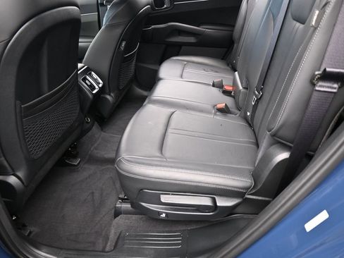 Used 2025 Kia Sorento S w/ Panoramic Sunroof Package image 34