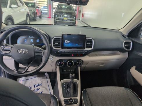 Certified 2023 Hyundai Venue Limited image 13