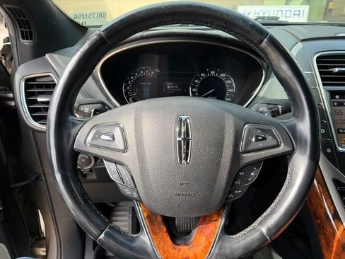 Used 2016 Lincoln MKX Reserve w/ Luxury Package AWD/4WD image 12