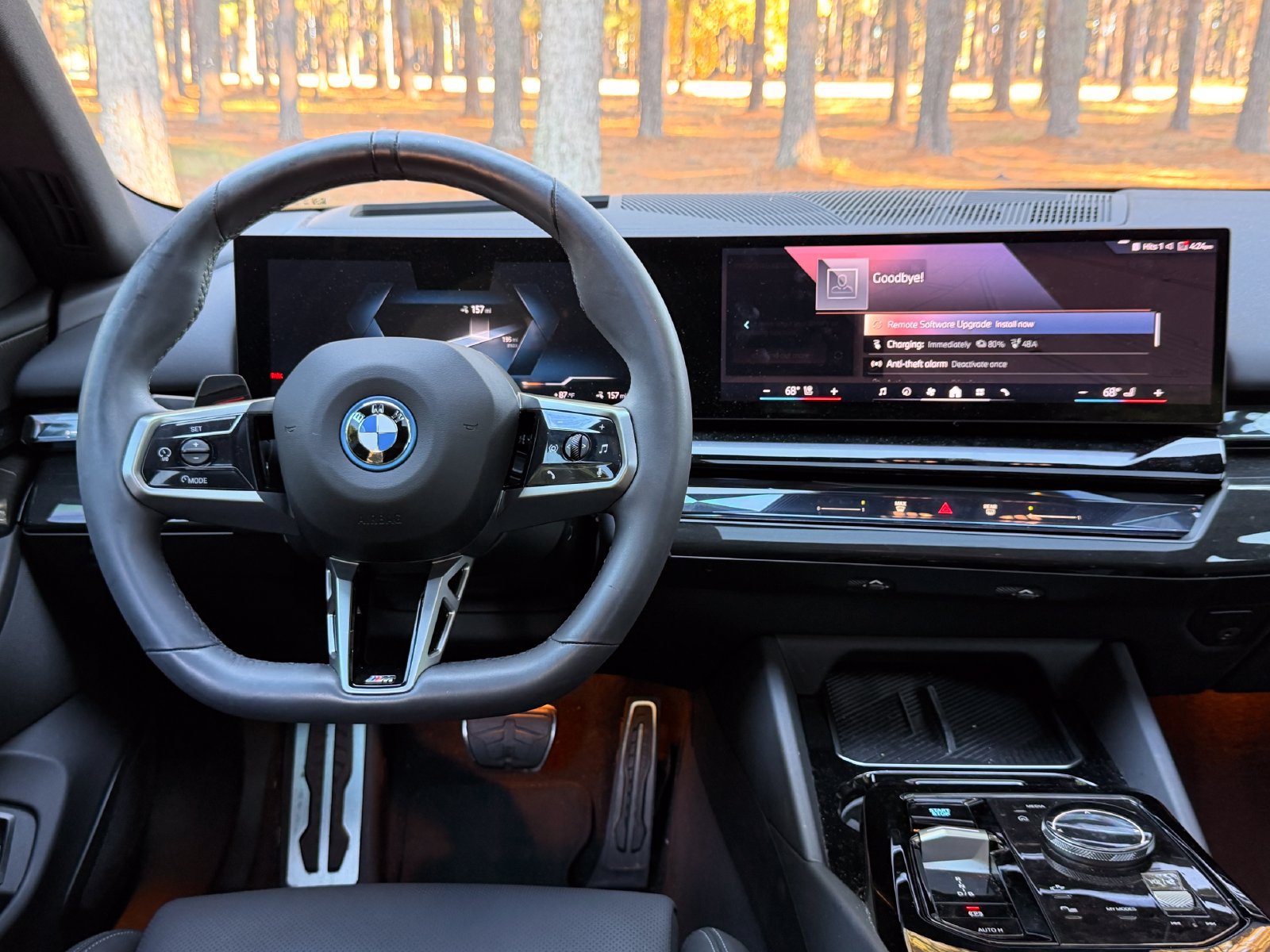 Used 2024 BMW i5 eDrive40i w/ M Sport Package RWD image 3