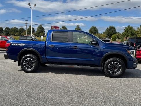 Used 2024 Nissan Titan PRO-4X w/ Pro-4x Convenience Package image 2