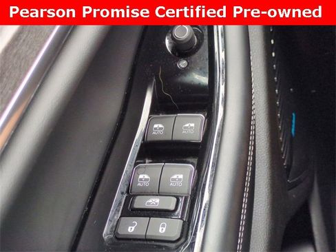 Used 2022 Jeep Grand Cherokee Overland w/ Luxury Tech Group IV image 25