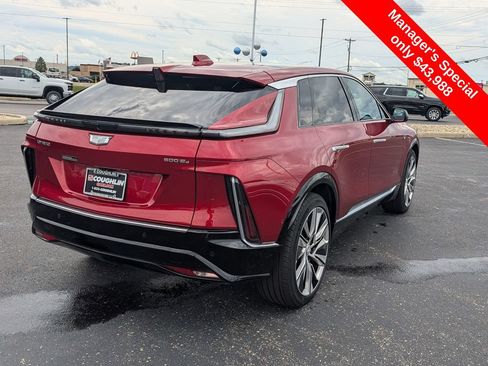 Used 2025 Cadillac Lyriq Luxury w/ LPO, Floor Liner Package AWD/4WD image 8
