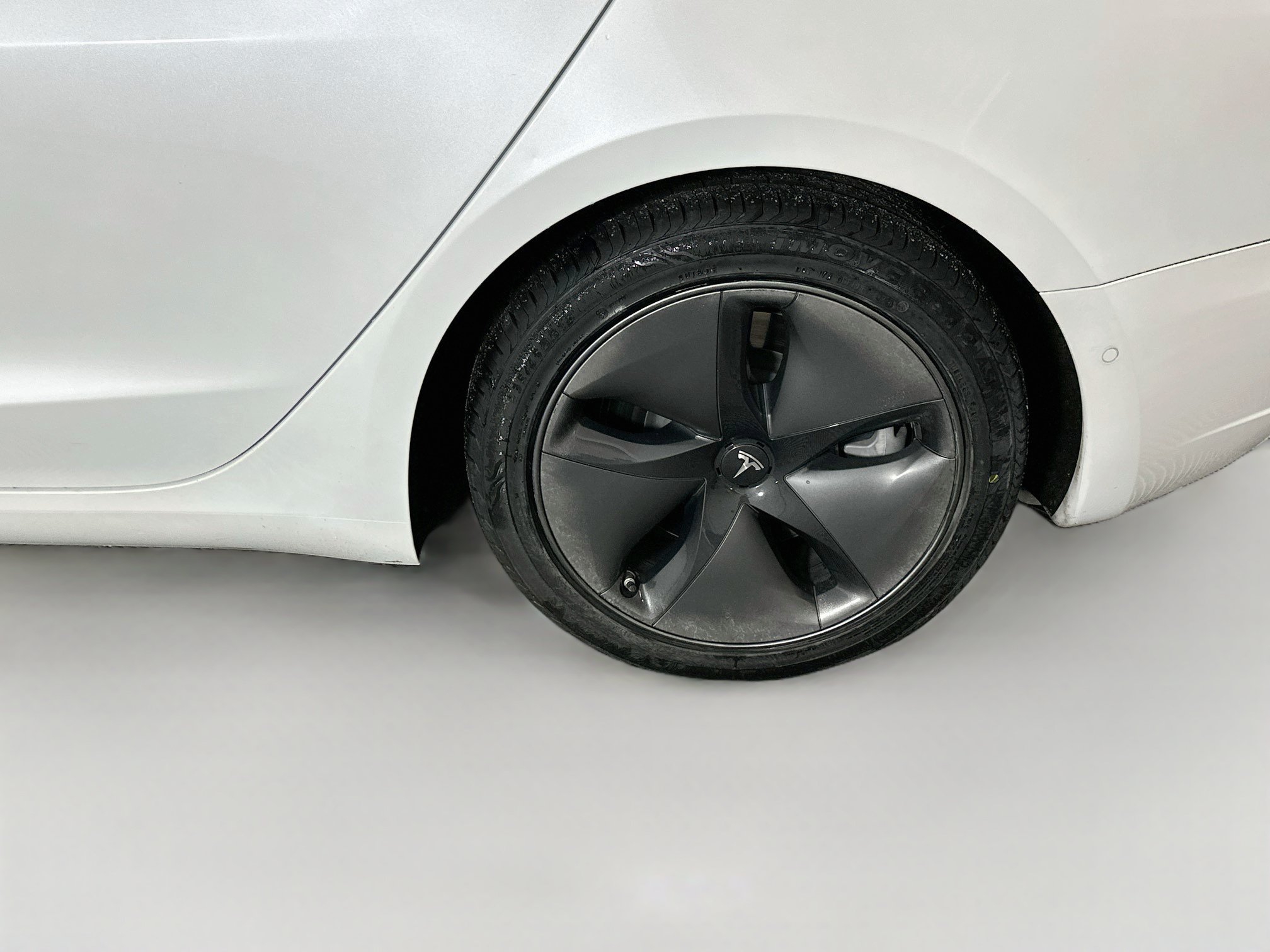 Used 2020 Tesla Model 3 Standard Range Plus RWD image 11