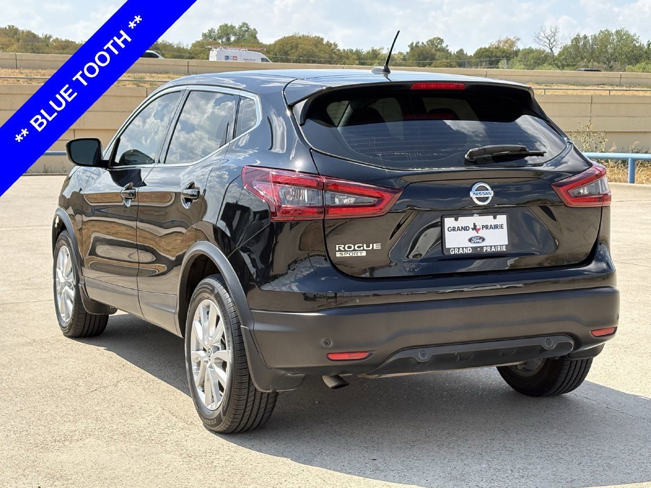 Used 2021 Nissan Rogue Sport S FWD image 6