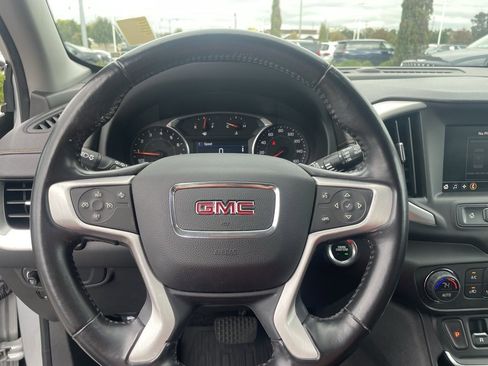 Used 2021 GMC Terrain SLE w/ Driver Convenience Package image 12