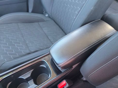 Used 2023 Nissan Kicks SV image 45