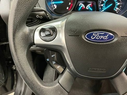 Used 2015 Ford Escape SE image 27