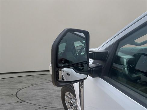 Used 2024 Ford F250 XLT w/ FX4 Off-Road Package image 37