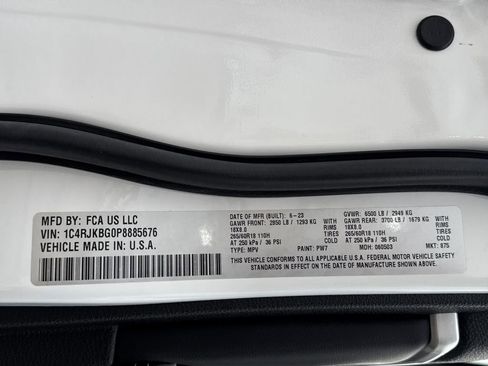 Certified 2023 Jeep Grand Cherokee L Limited image 41