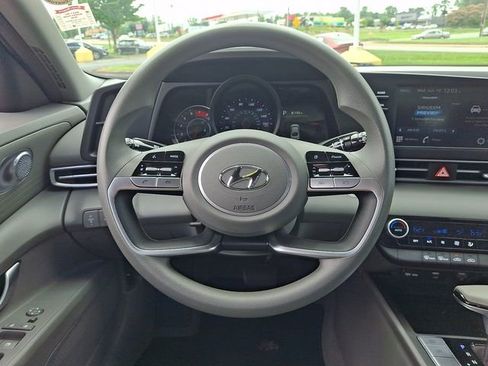 Used 2023 Hyundai Elantra SEL FWD image 19