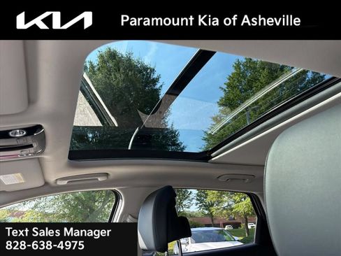 Certified 2026 Kia Sportage EX w/ EX Panoramic Sunroof Package AWD/4WD image 13