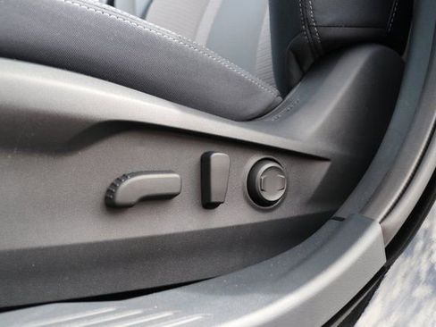 Used 2025 Subaru Outback Premium AWD/4WD image 23