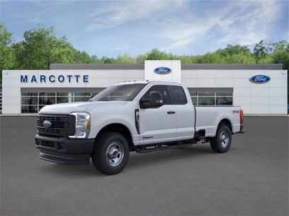 New 2025 Ford F350 XL w/ FX4 Off-Road Package