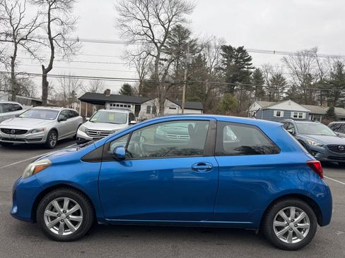 Used 2015 Toyota Yaris L image 8