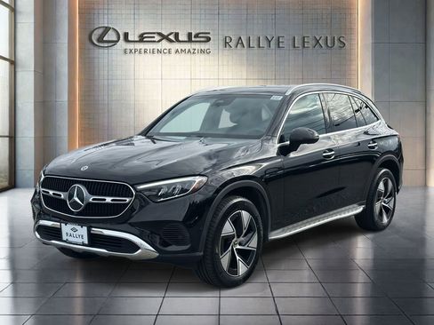 Used 2024 Mercedes-Benz GLC 300 4MATIC image 7