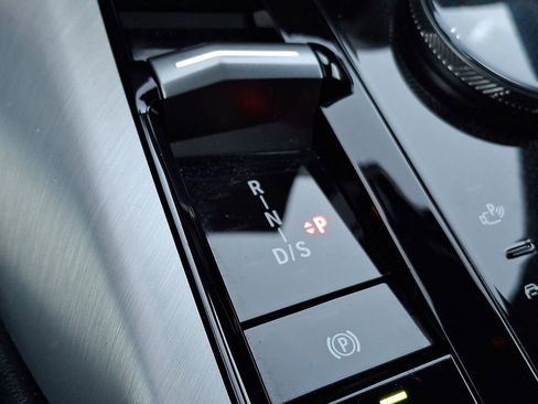 Used 2025 BMW X3 M50 w/ Premium Package image 12