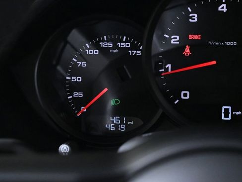 Used 2025 Porsche 718 Cayman image 14