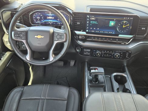 Used 2024 Chevrolet Silverado 1500 High Country w/ High Country Premium Package AWD/4WD image 28