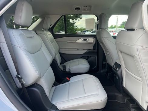 New 2026 Ford Explorer Active image 10