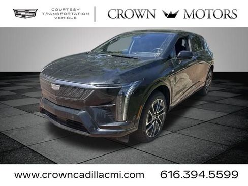 Used 2026 Cadillac Optiq Sport 1 w/ LPO, Floor Liner Package AWD/4WD image 3