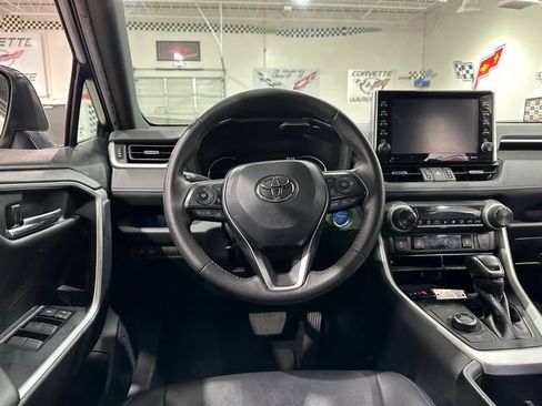 Used 2022 Toyota RAV4 XSE AWD/4WD image 6