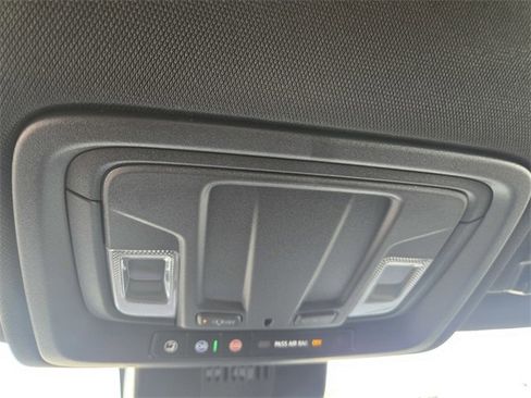 Used 2025 GMC Sierra 1500 AT4 image 18