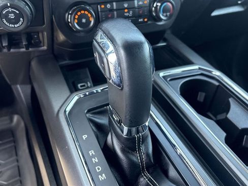 Used 2019 Ford F150 XLT w/ Equipment Group 302A Luxury AWD/4WD image 16