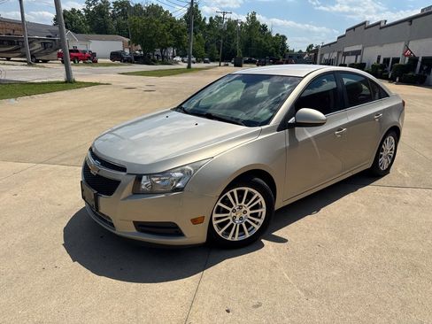 Used 2011 Chevrolet Cruze Eco FWD image 1