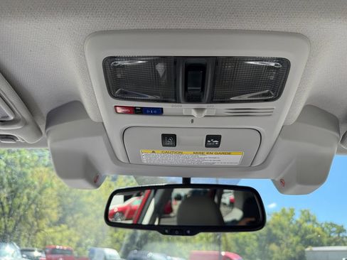 Used 2016 Subaru Forester 2.5i Touring w/ Eyesight & Navigation System AWD/4WD image 37
